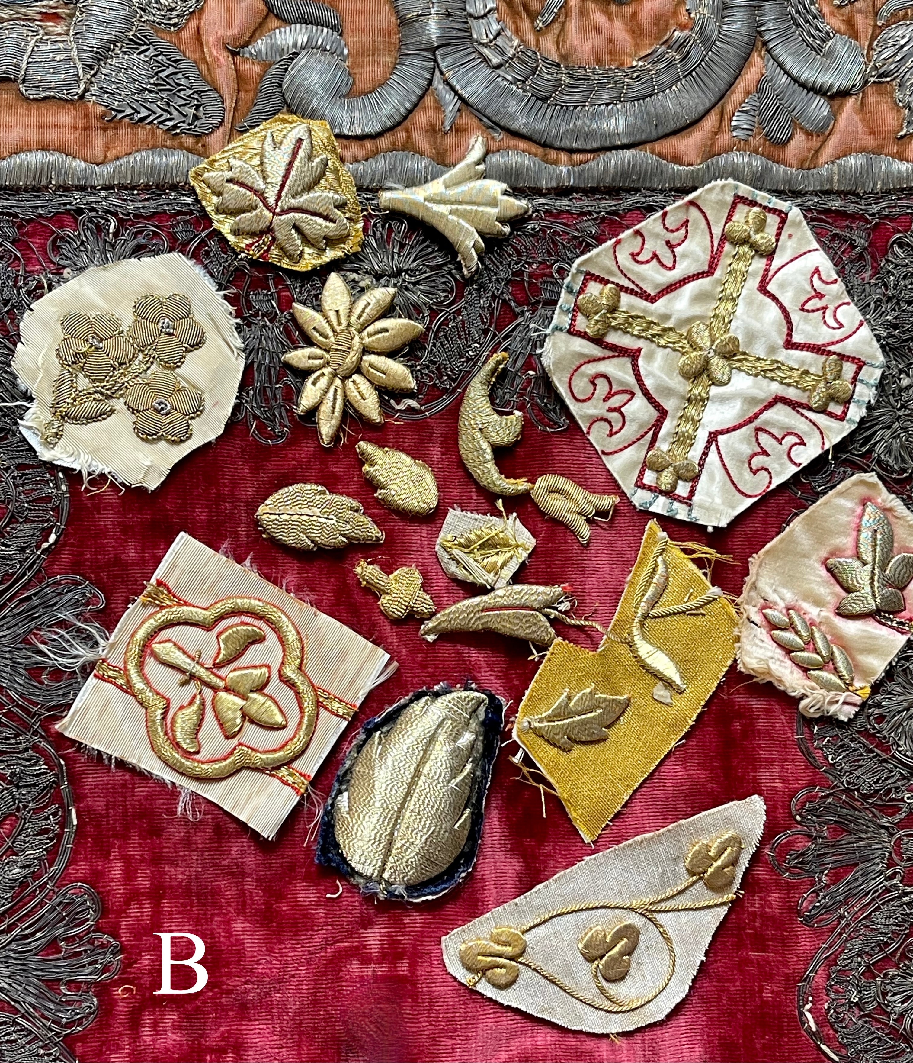 Antique Gold Metallic Applique Project Group