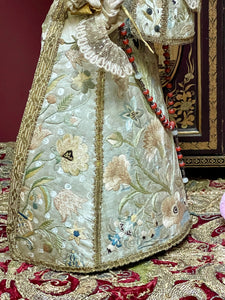 18th Century Virgin Mary Santos Altar Figure