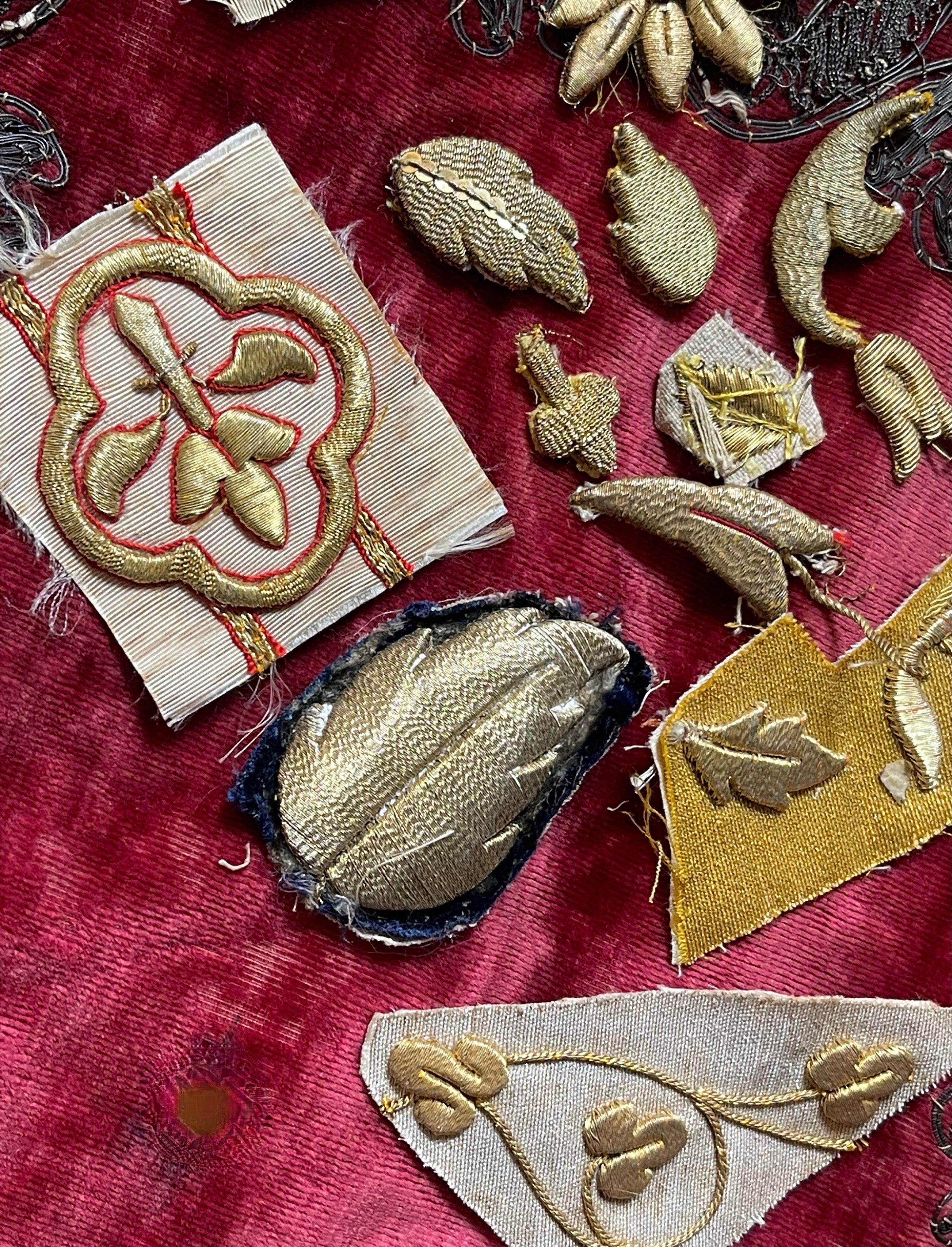 Antique Gold Metallic Applique Project Group