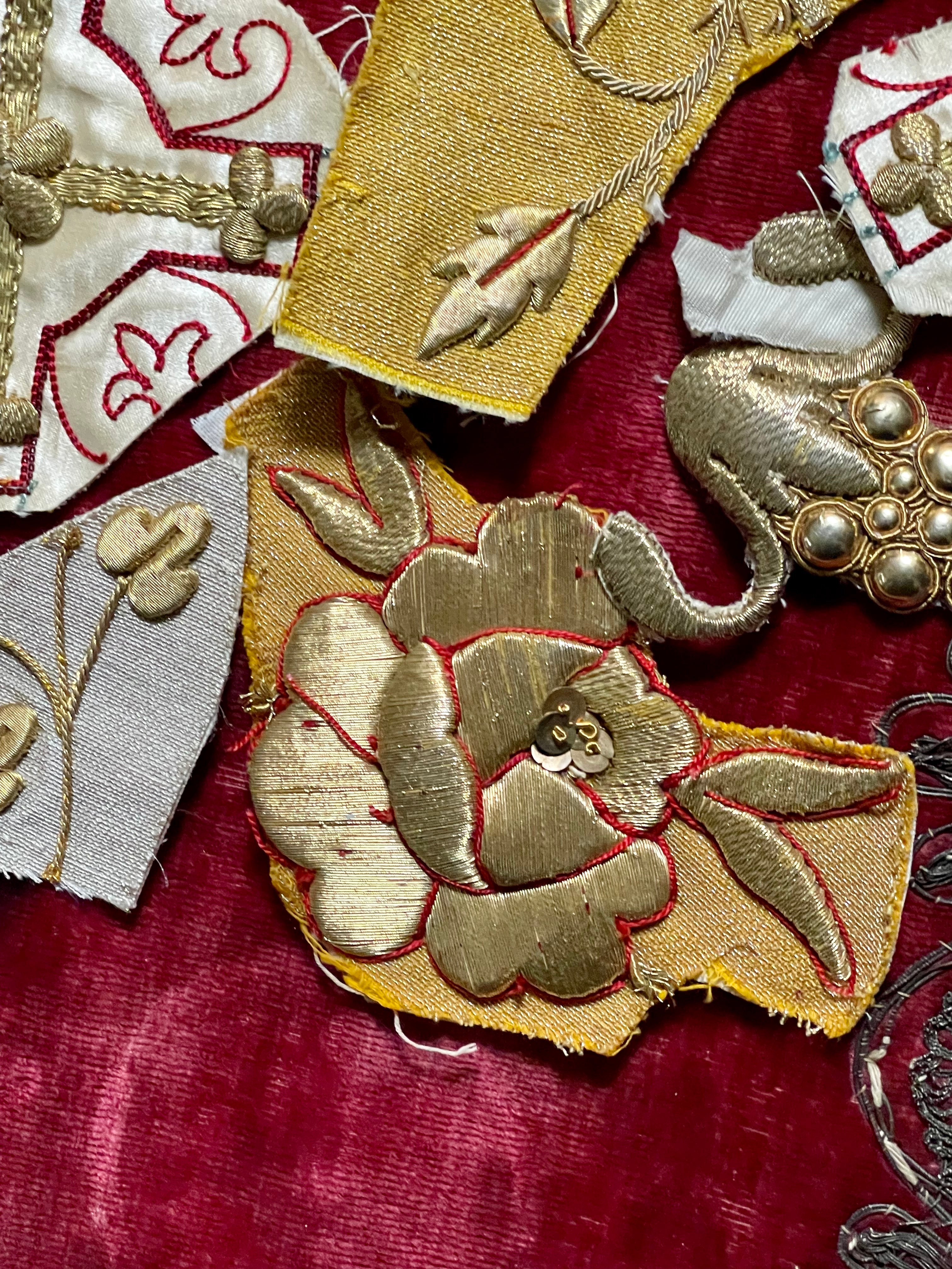 Antique Gold Metallic Applique Project Group