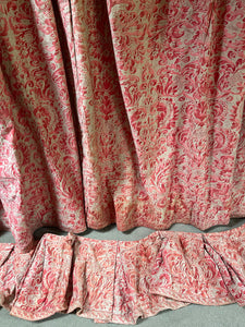 FORTUNY Curtains and Pelmet Early Venetian Corone