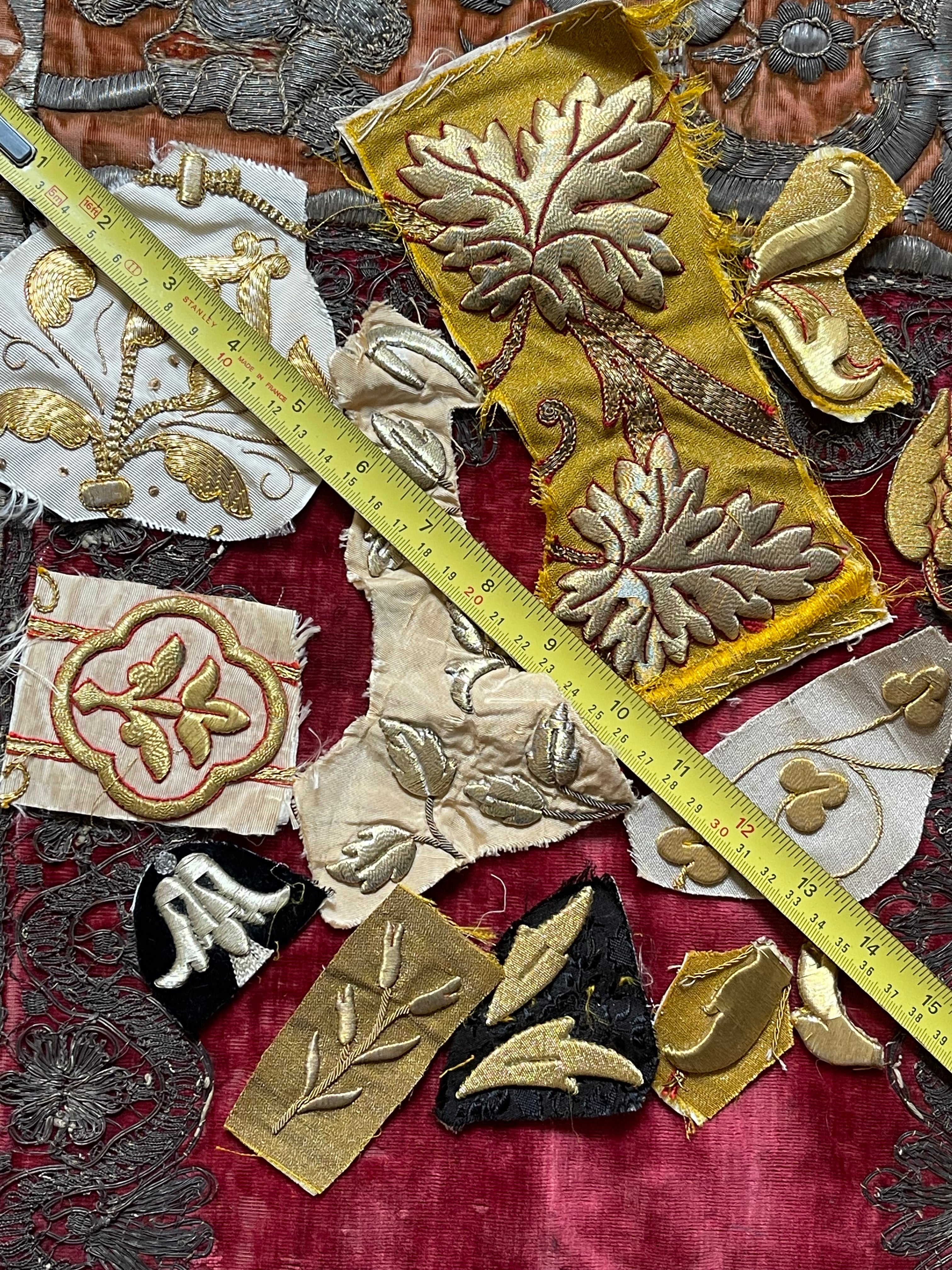 Antique Gold Metallic Applique Project Group