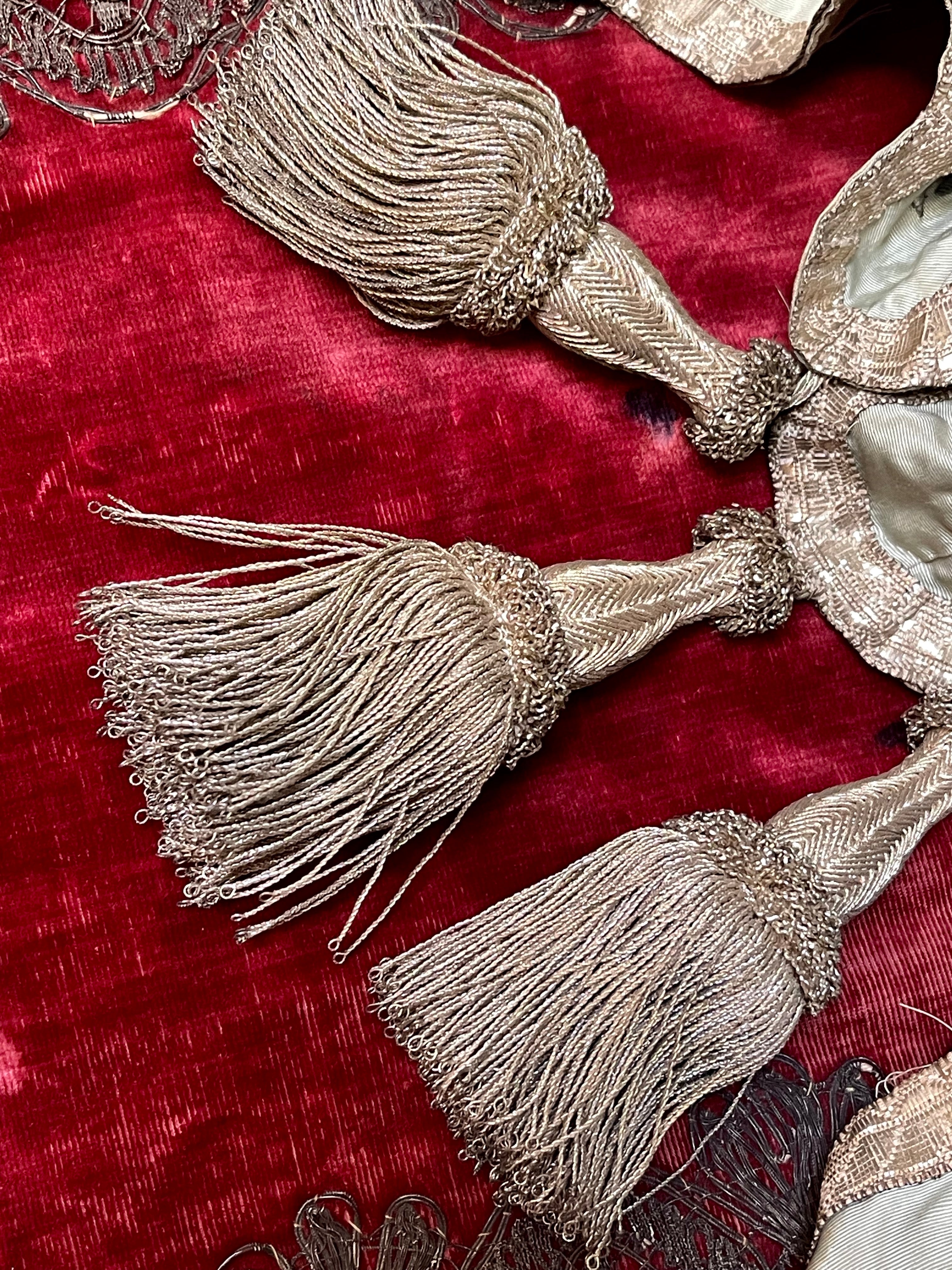 Antique Pelmet Metallic Silver Tassels Braid