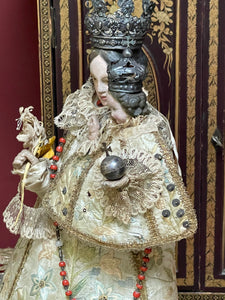 18th Century Virgin Mary Santos Altar Figure