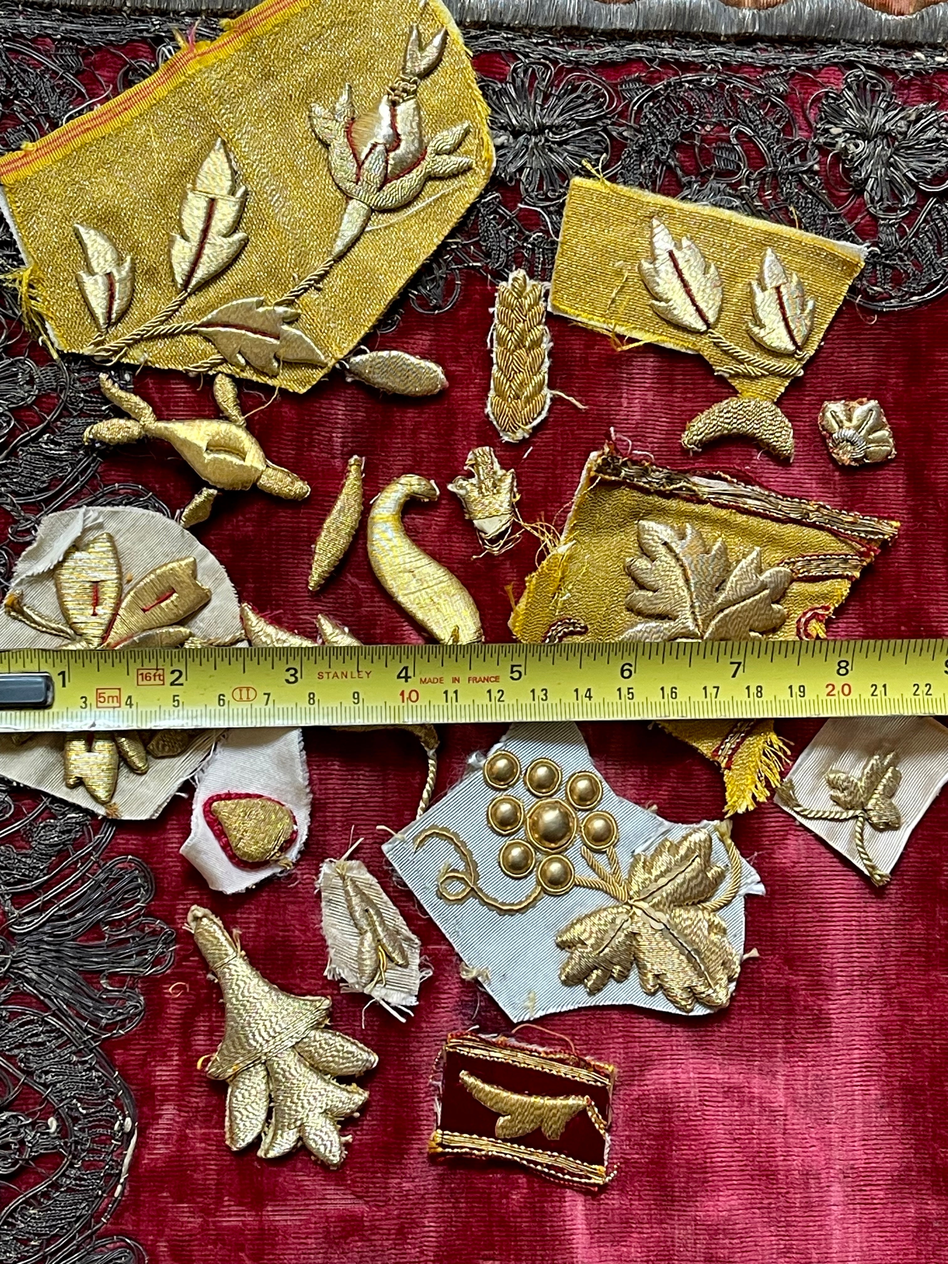 Antique Gold Metallic Applique Project Group