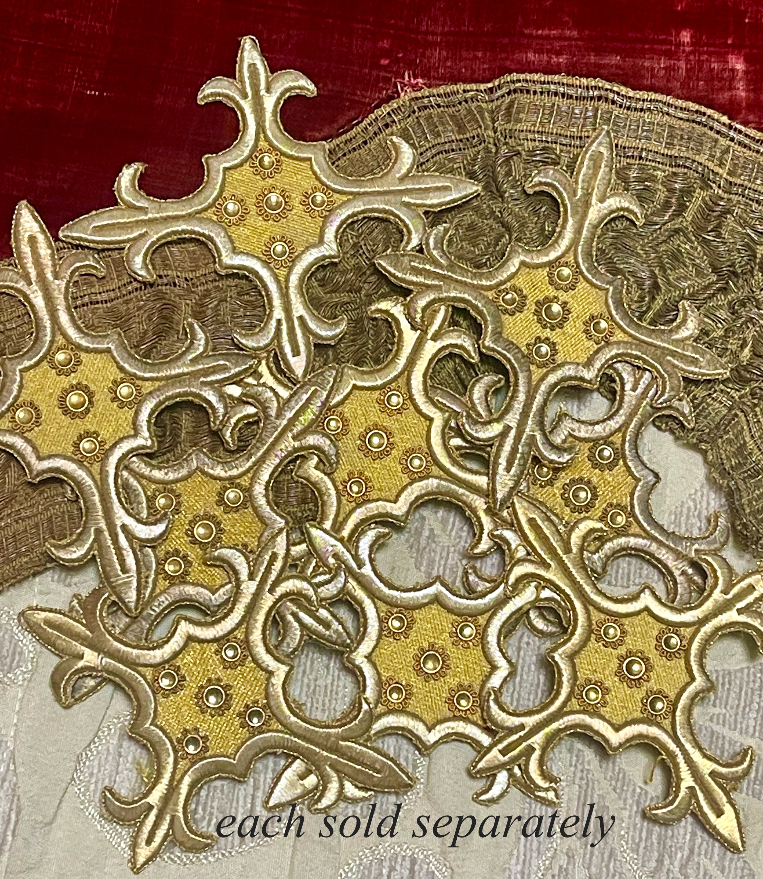 Antique Gold Metallic Applique     S5245