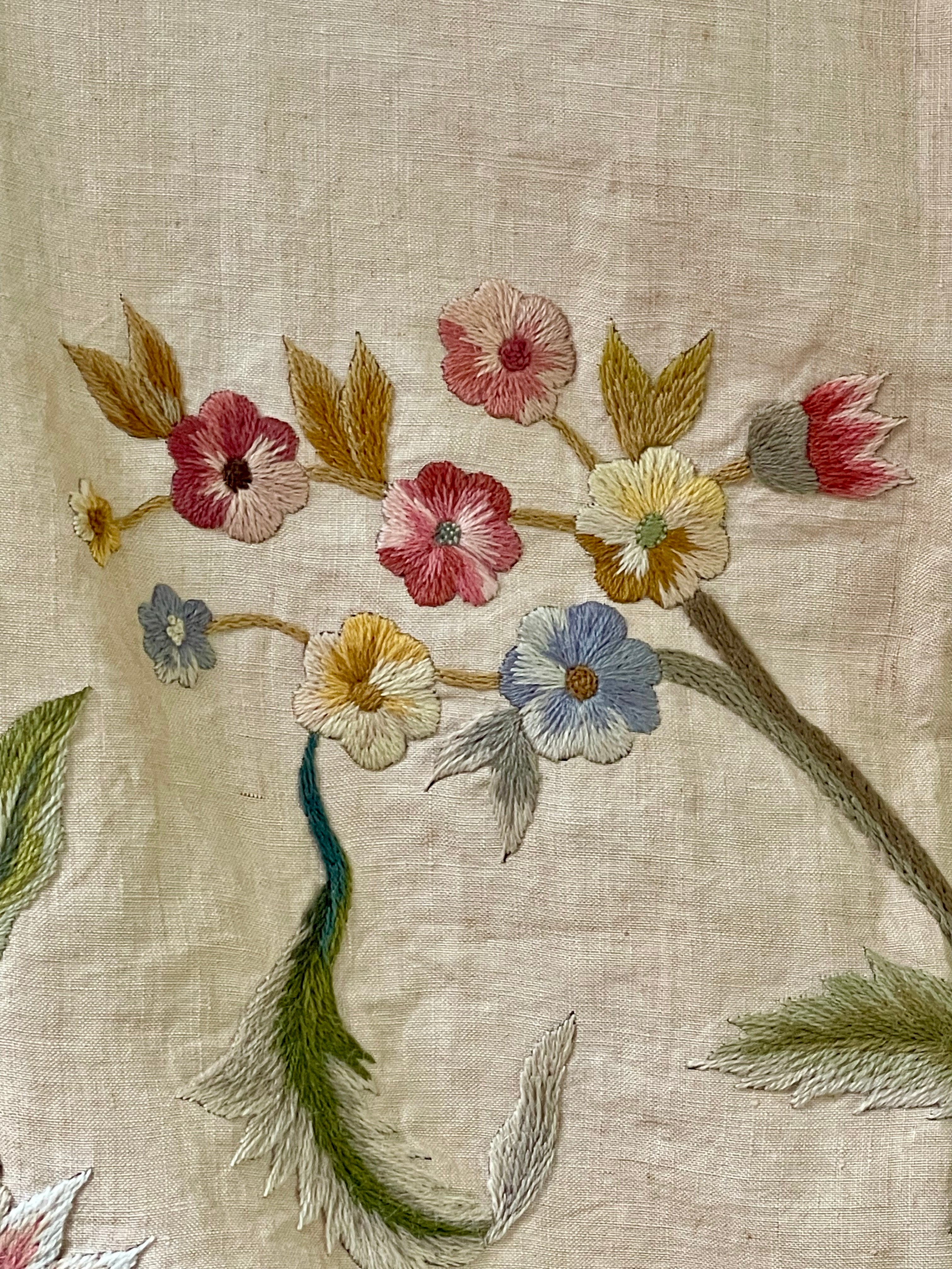 Antique Crewel Work Bed Cover Arts and Crafts