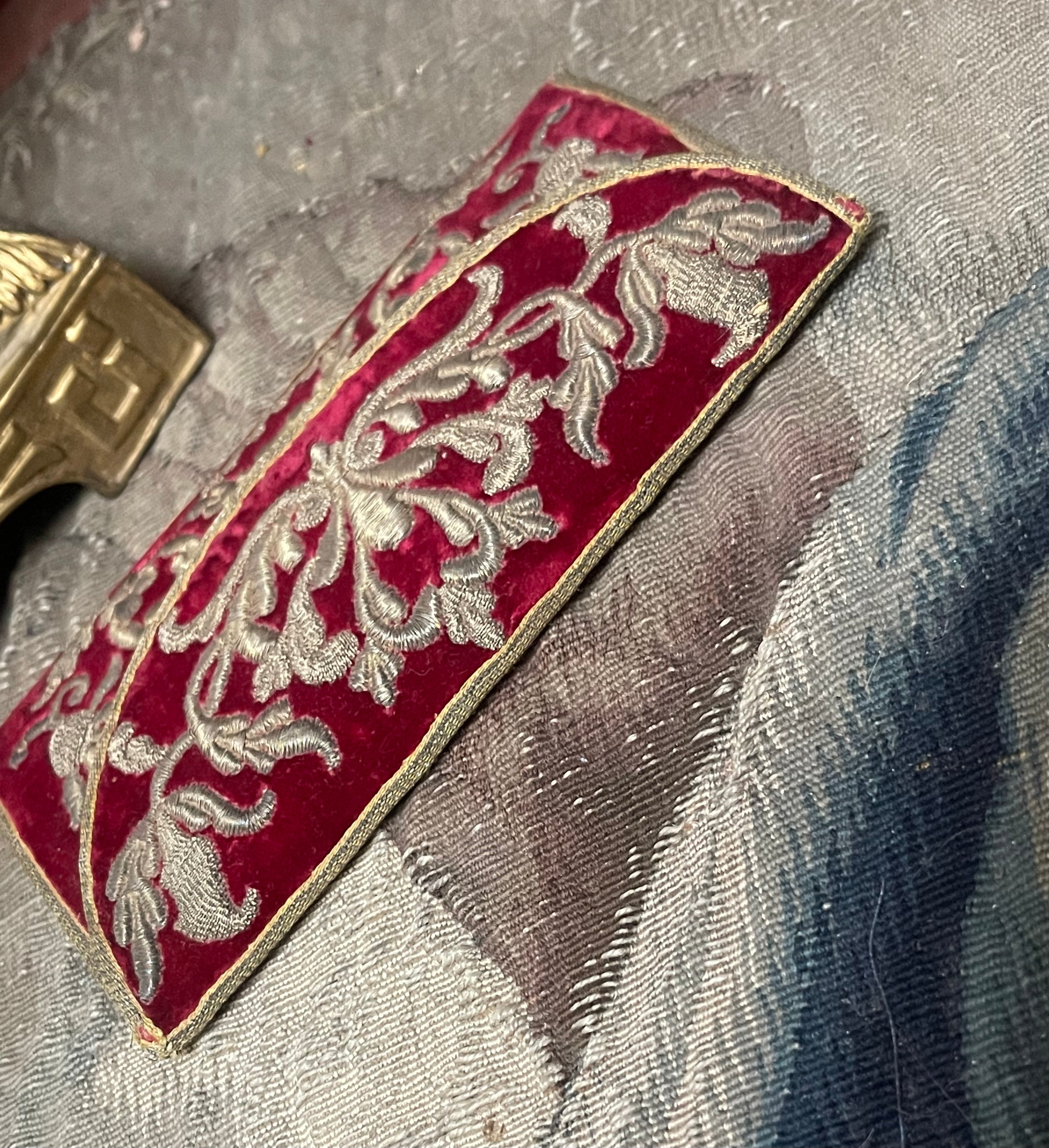 18th Century Metal Embroidered Silk Velvet Purse