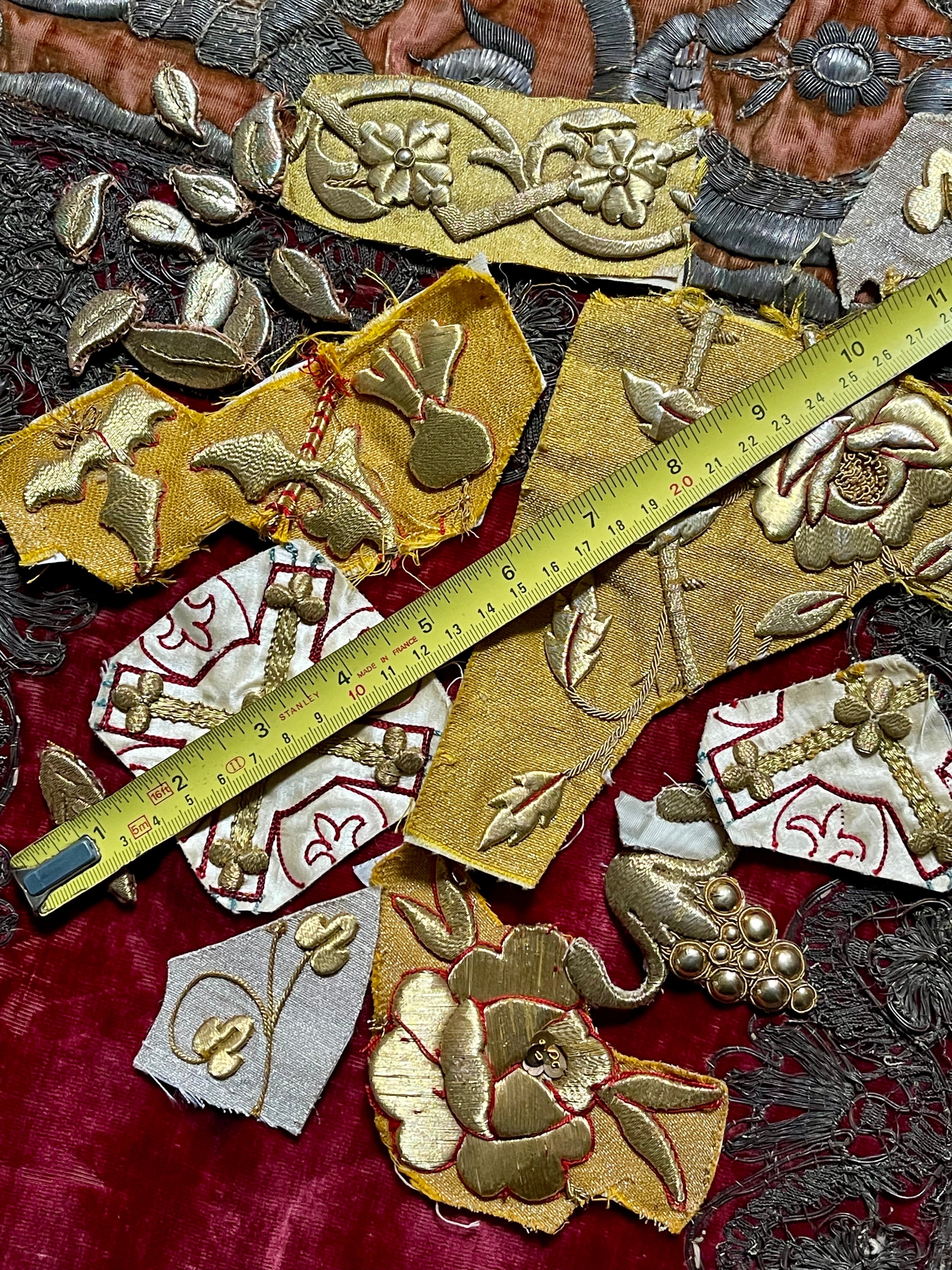 Antique Gold Metallic Applique Project Group