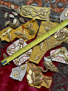 Antique Gold Metallic Applique Project Group